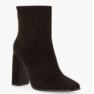 Inesa Black Block Heeled Bootie Size 8